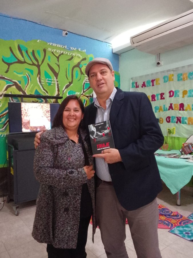 Colegas compartiendo Nuestro Mundo Marcelo Dojas